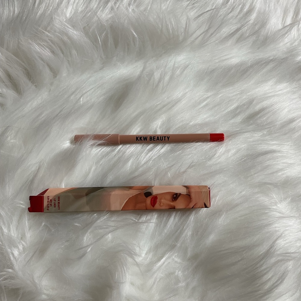 KKW BEAUTY LIP LINER RED 2 NEW